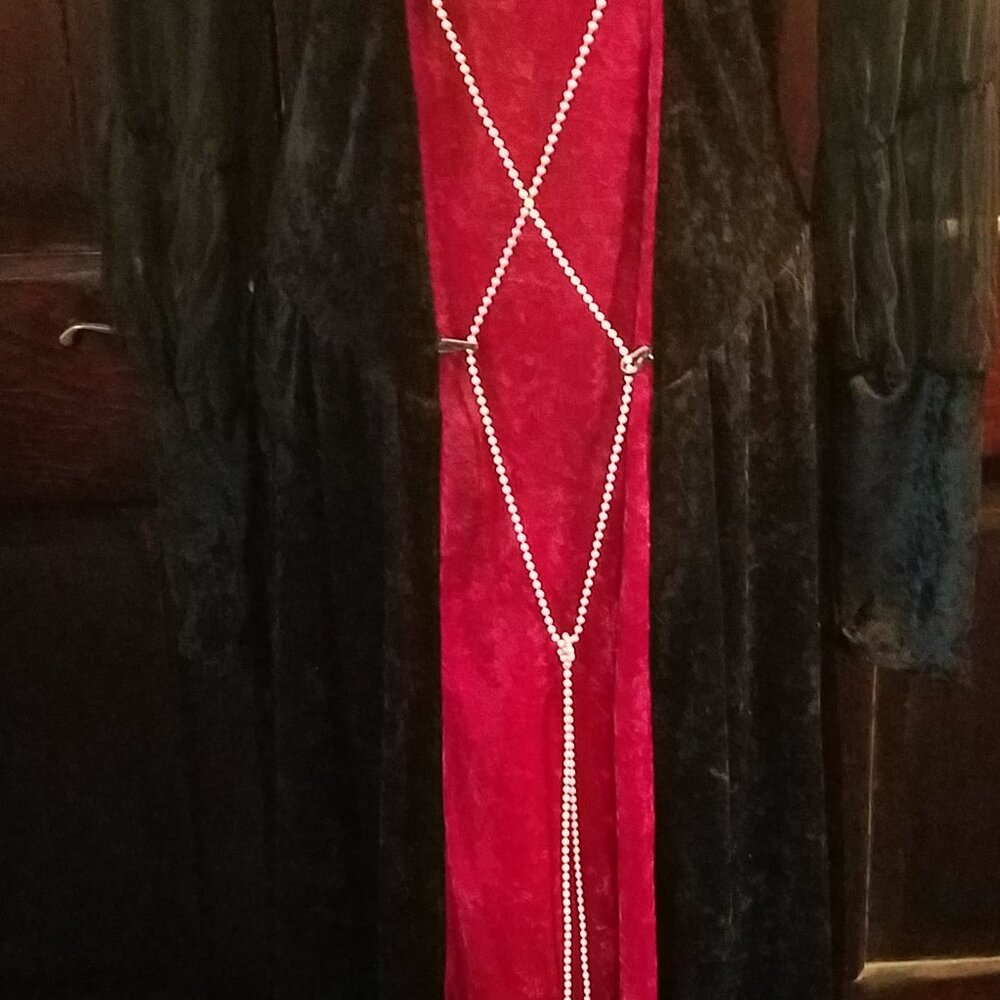 Charades Maxi Renaissance Dress - Picture 2 of 9